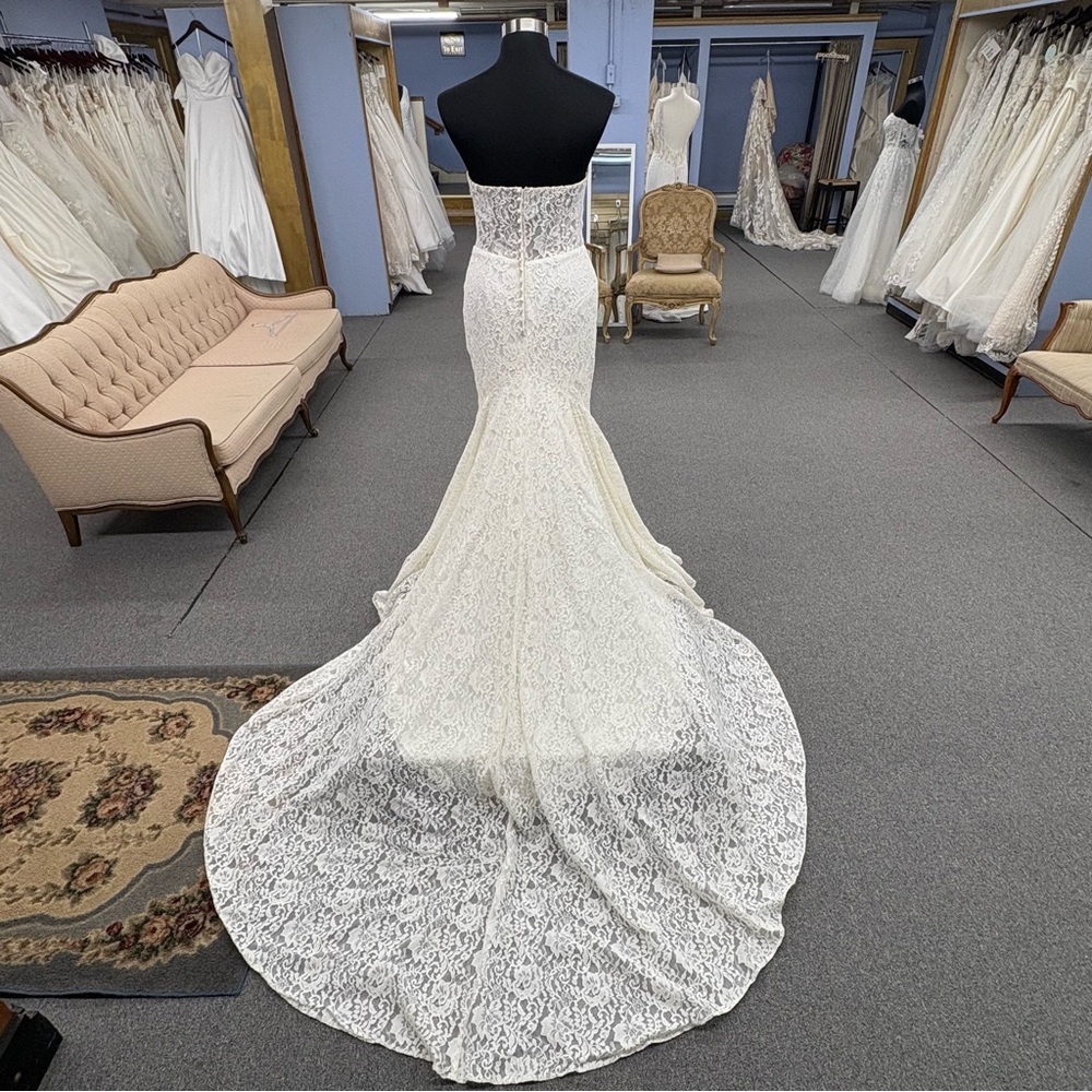 Allure Wedding Dress– Style R3704 - Picture 5 of 9